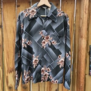Triumph Vintage Men's Black Floral Casual Button-Up Shirt -  70's-80's Style M